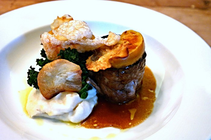 One of the many mains - pulled pork + crackling